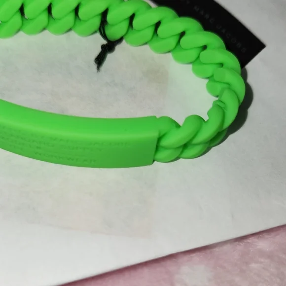 Marc Jacobs Bright Toucan Green Twisted Bracelet - Picture 2 of 6